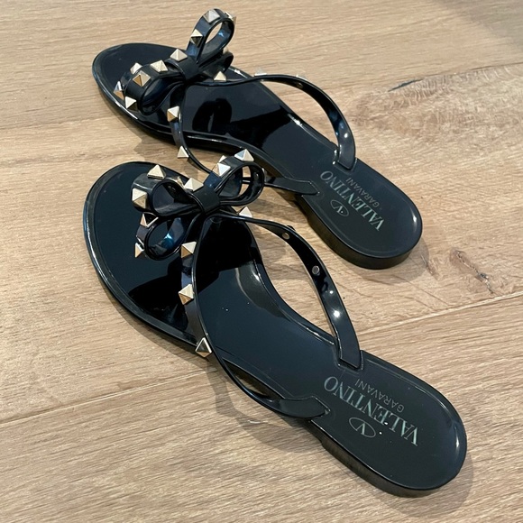 Valentino Garavani Rockstud Bow Jelly - Picture 4 of 5